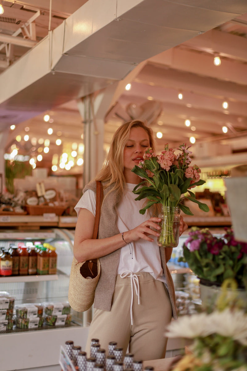 HOSTING INSPIRATION FOR A LOW-KEY PERFECT LDW
