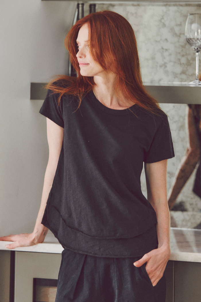 Daisy Ruffle Bottom Tee