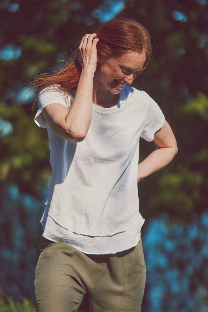 Daisy Ruffle Bottom Tee