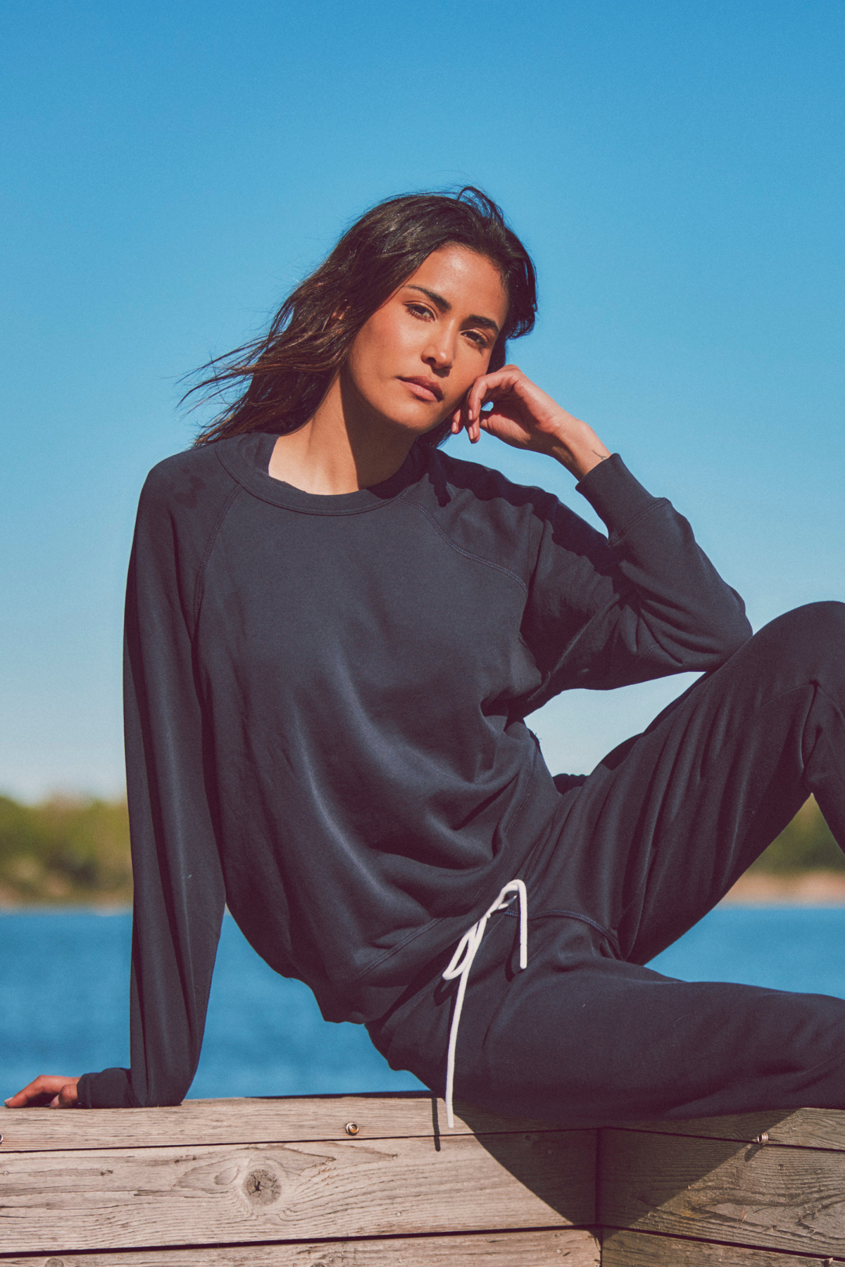 Dune Solid Crewneck