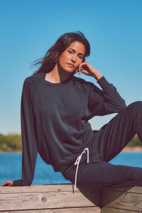 Dune Solid Crewneck