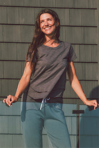 Daisy Ruffle Bottom Tee