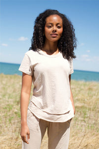 Daisy Ruffle Bottom Tee