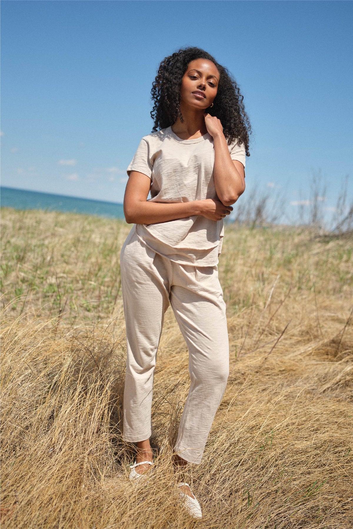 Daisy Ruffle Bottom Tee