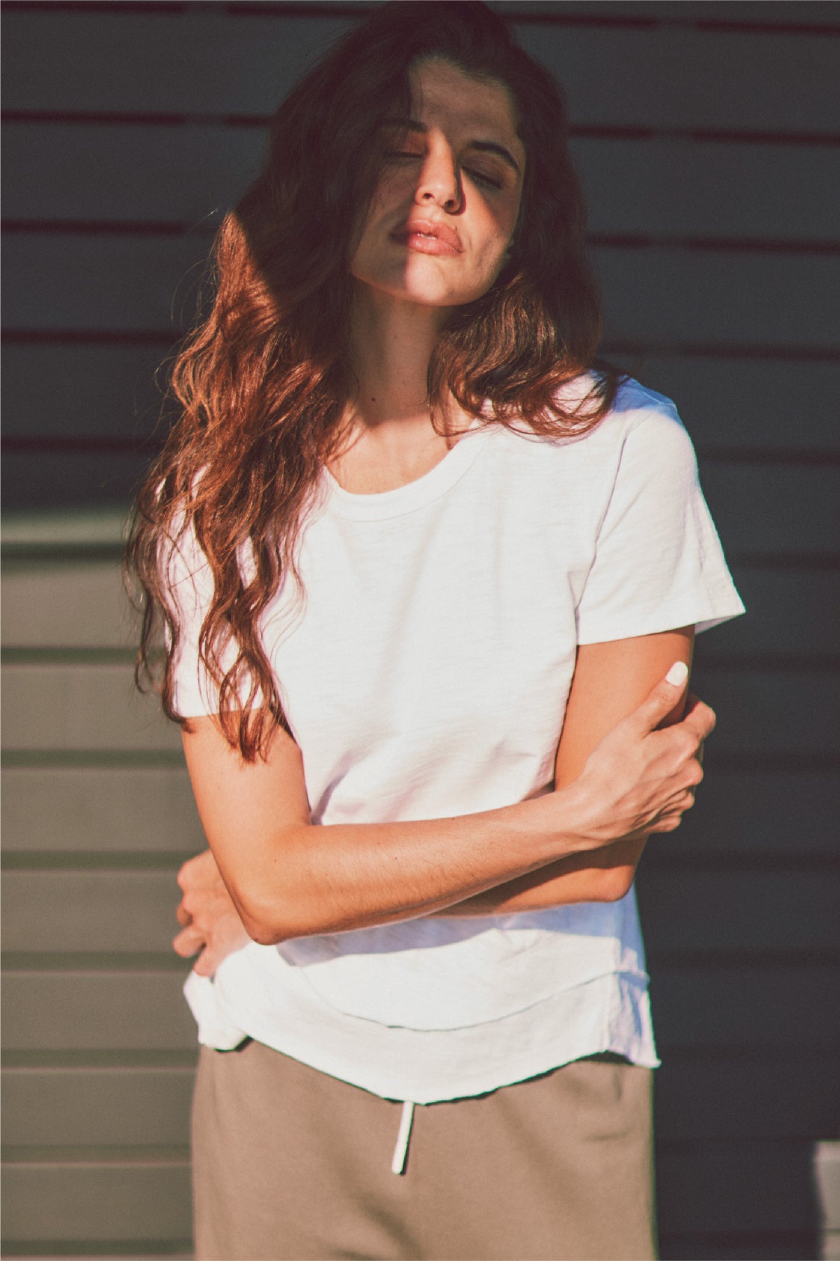 Daisy Ruffle Bottom Tee