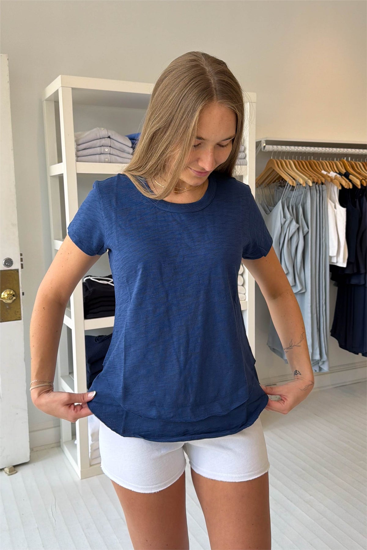 Sale Daisy Ruffle Bottom Tee