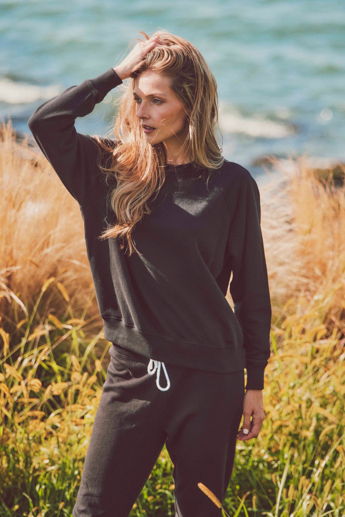 Dune Solid Crewneck