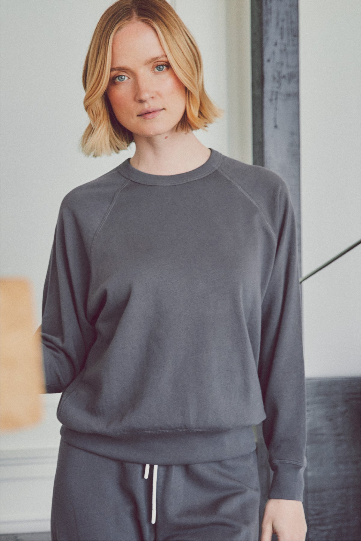 Dune Solid Crewneck